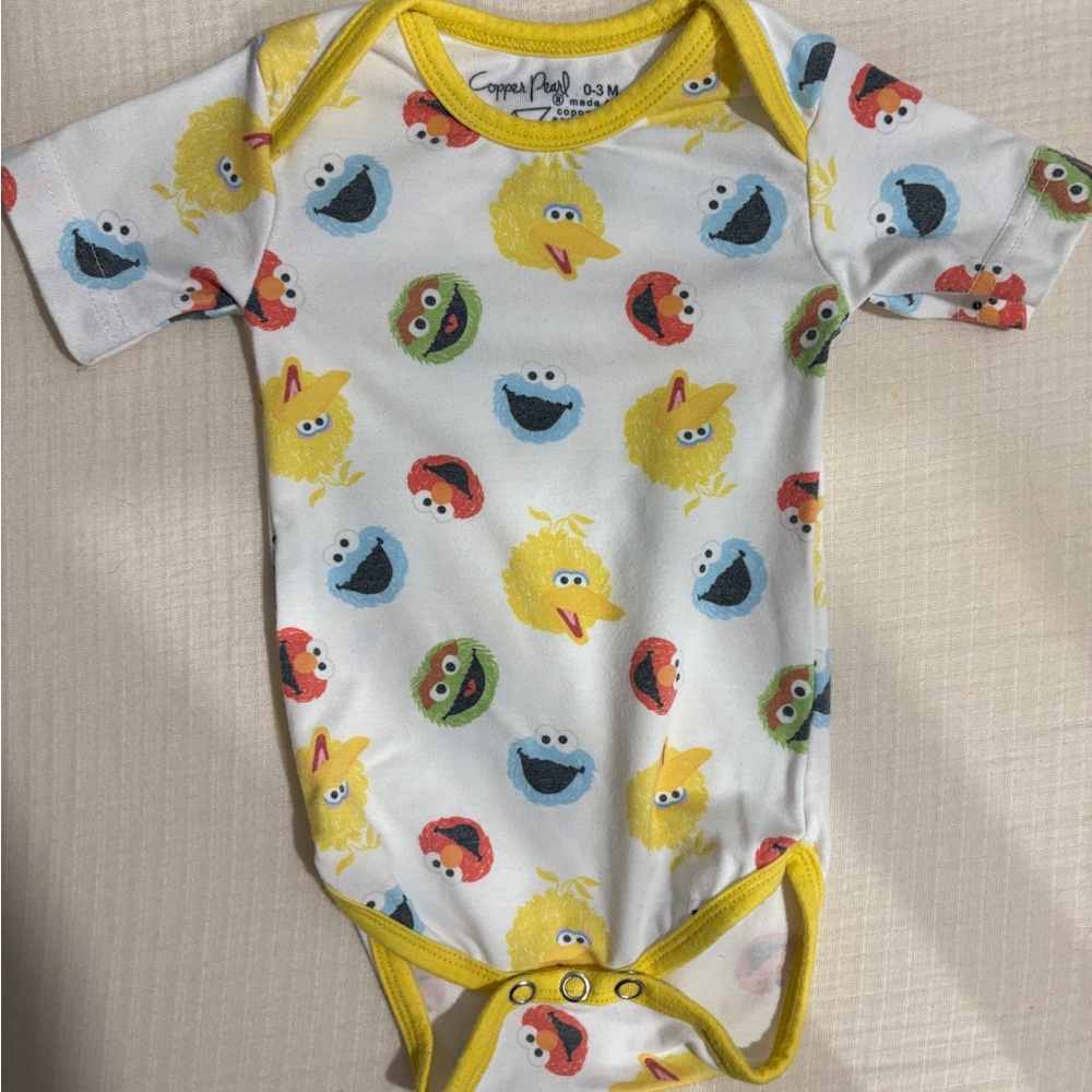 Short sleeve Copper Pearl onesie size 0-3